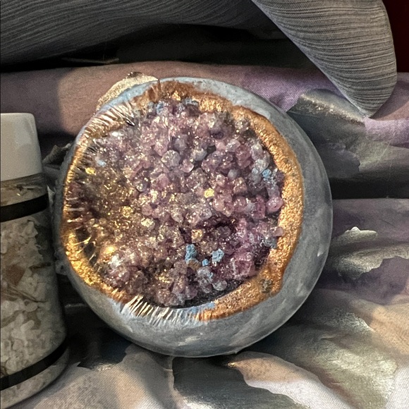 Assorted Bath and Body Set with Tree Ornament-NWT - Picture 6 of 6